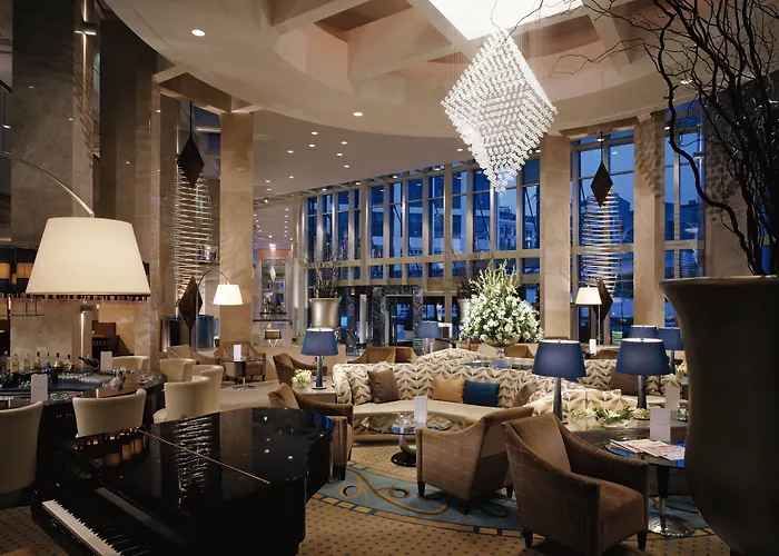 Sheraton & Convention Center Отель 5*