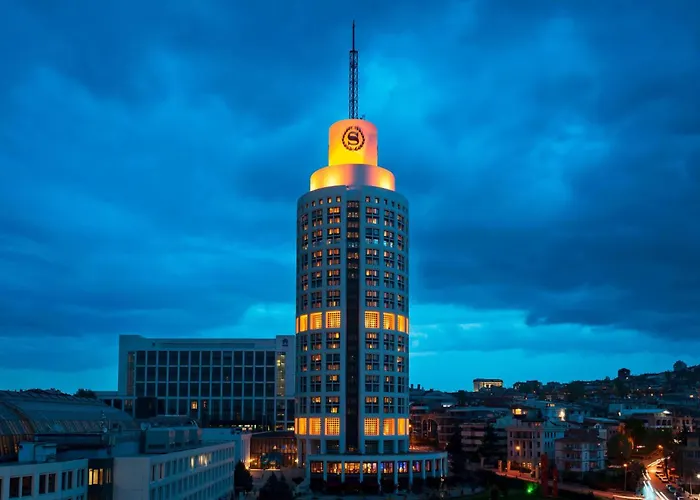 Sheraton & Convention Center Отель