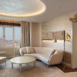 Sheraton & Convention Center Отель 5*