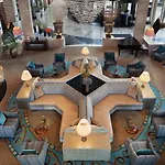 Sheraton & Convention Center 5*