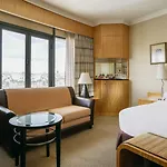 Sheraton & Convention Center Отель 5*