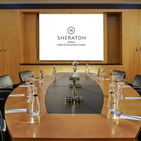 Sheraton & Convention Center Ξενοδοχείο 5*