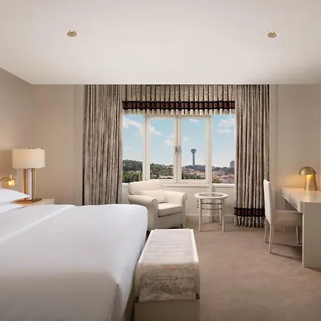 Sheraton & Convention Center Ξενοδοχείο 5*