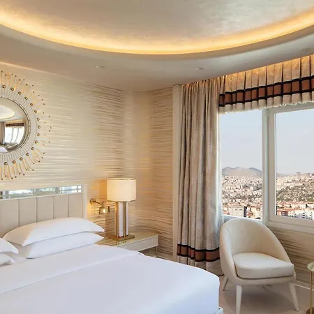 Ξενοδοχείο Sheraton & Convention Center