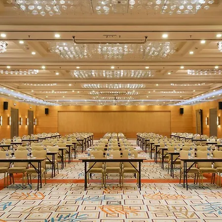 Sheraton & Convention Center Hotel