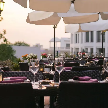 Ξενοδοχείο Sheraton & Convention Center