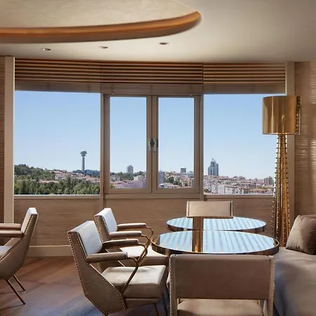 Sheraton & Convention Center Ξενοδοχείο 5*
