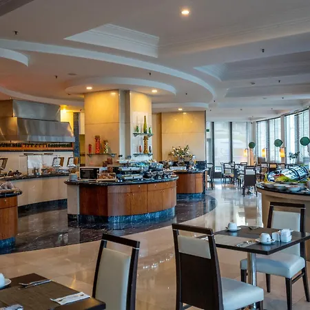 Sheraton & Convention Center 5*