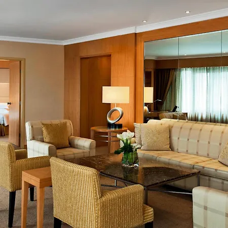 Ξενοδοχείο Sheraton & Convention Center
