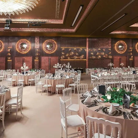 Ξενοδοχείο Sheraton & Convention Center 5*