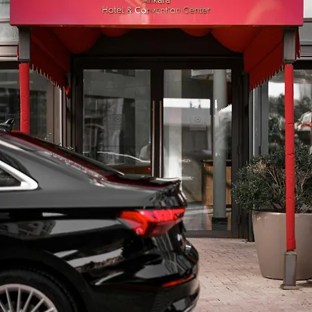 Sheraton & Convention Center 5*