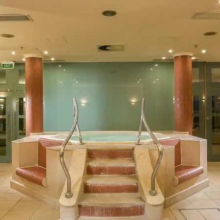 Ξενοδοχείο Sheraton & Convention Center