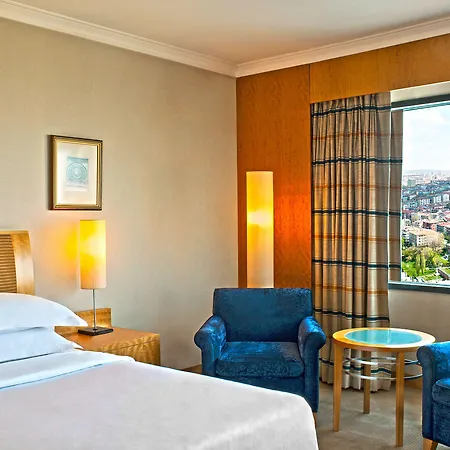 Sheraton & Convention Center Hotel 5*