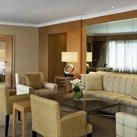 فندق ومركز مؤتمرات شيراتون 5*