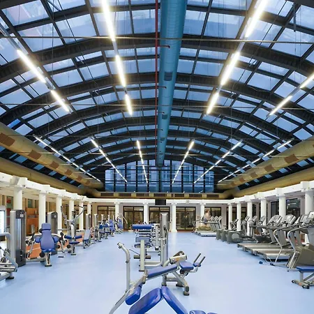 Sheraton Hotel&convention Center Hotel 5*