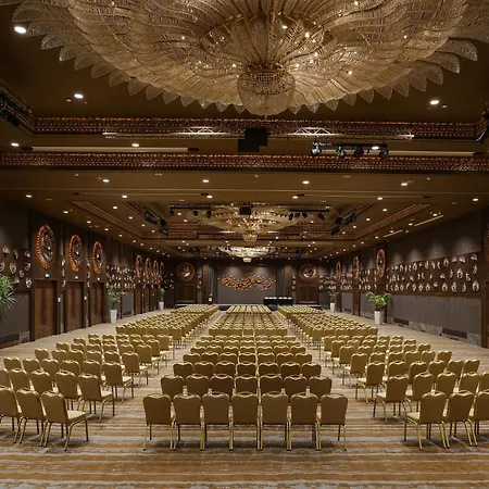 Sheraton & Convention Center Hotel