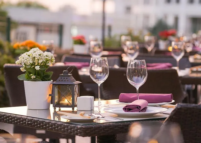 Sheraton & Convention Center 5*