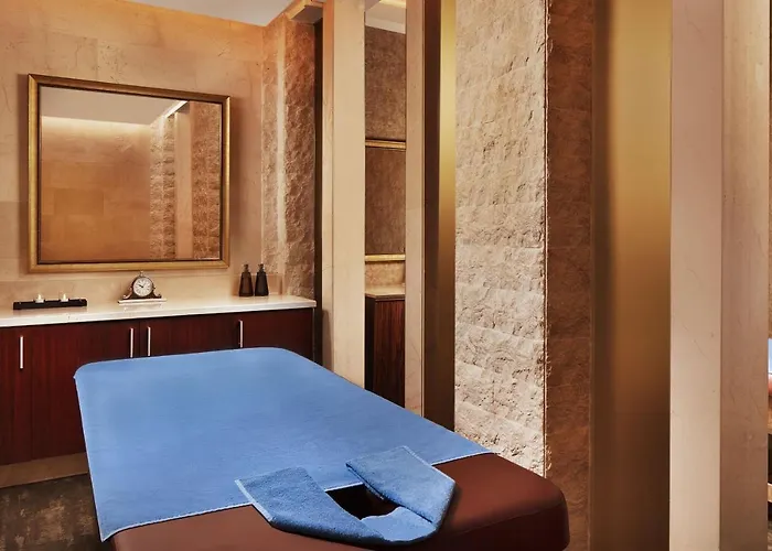 쉐라톤 앤드 컨벤션 센터 호텔