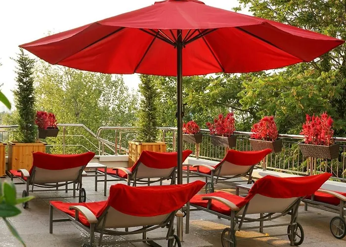 Sheraton Hotel&convention Center 5*