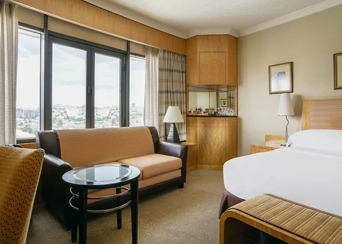 Sheraton & Convention Center Hotel 5*