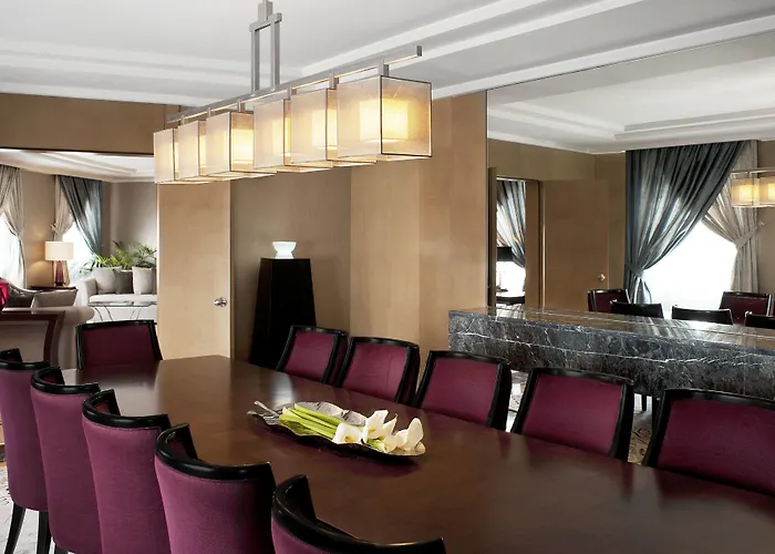 Sheraton Hotel&convention Center Hotel 5*