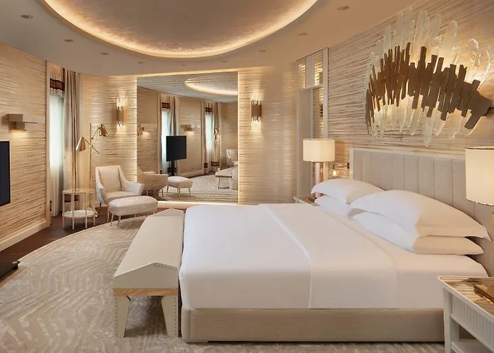 Hotel Sheraton & Convention Center 5*