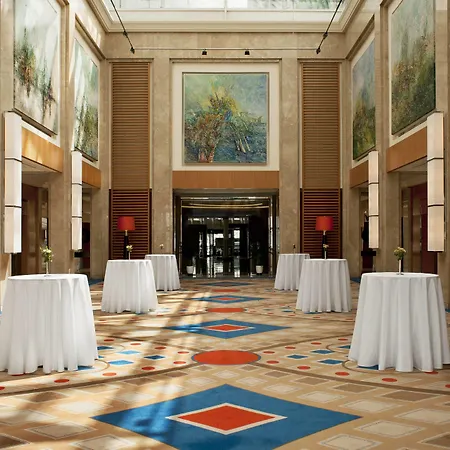 Hotel Sheraton & Convention Center