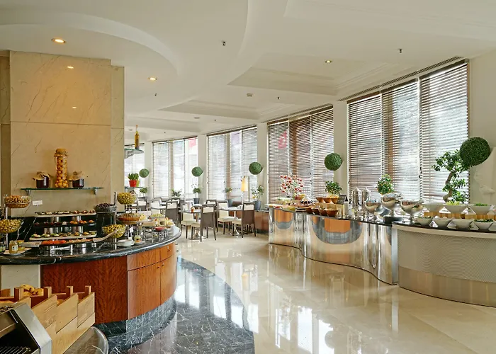 Sheraton & Convention Center Hotel