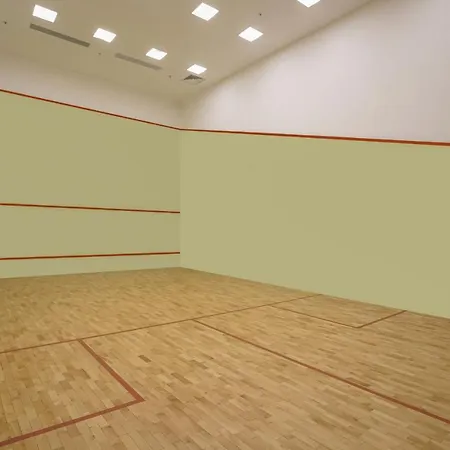 Sheraton & Convention Center Szálloda