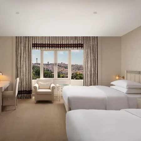 מלון Sheraton & Convention Center אנקרה