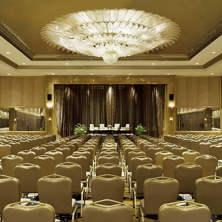 Szálloda Sheraton & Convention Center 5*
