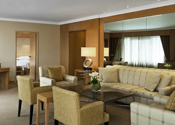 Hotel Sheraton & Convention Center 5*